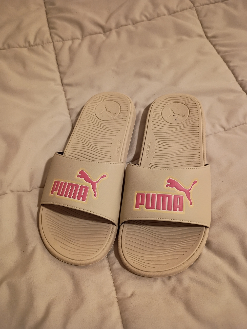 Puma Softride Slide Sandals in Beige & Pink Like New